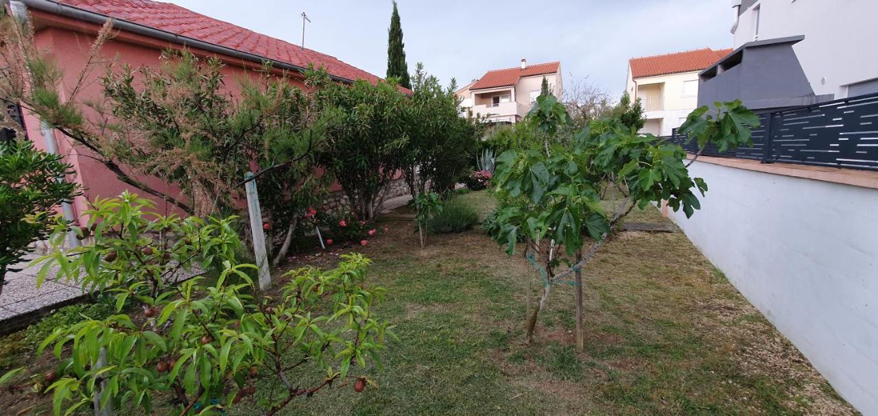 Mediterranean House 50M From The Sea Нин Экстерьер фото